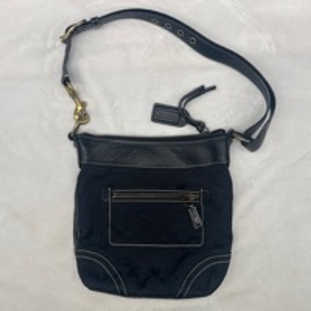 COACH Legacy Signature Canvas Black Shoulder Bag - 10402 (2006)